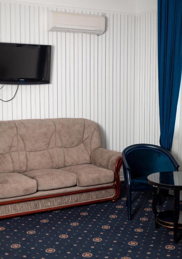 Hotel Aristocrat Çernivtsi Dış mekan fotoğraf