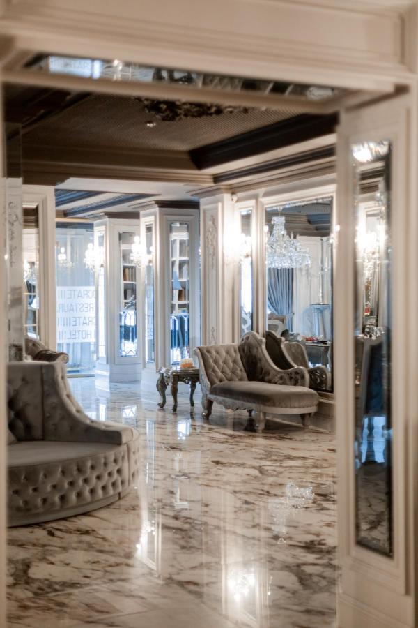 Hotel Aristocrat Çernivtsi Dış mekan fotoğraf